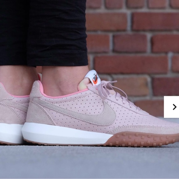 Women’s Roshe Waffle Racer NM PRM Pink Oxford size 8.5 - Picture 3 of 4